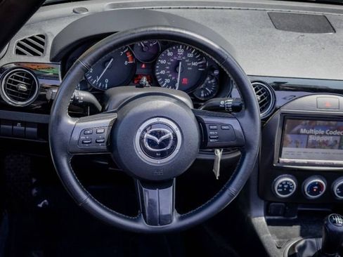 Used 2014 MAZDA MX-5 Miata Club image 21