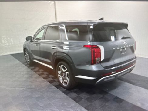 Used 2025 Hyundai Palisade Limited image 3