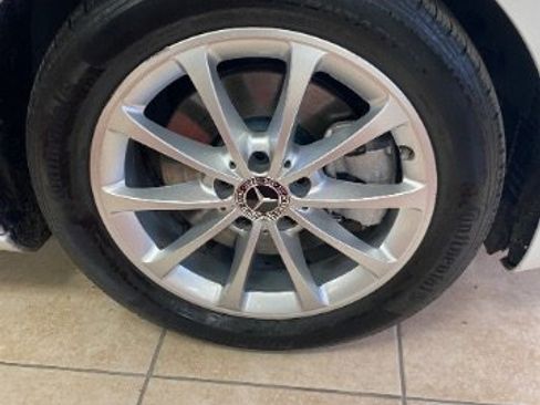 Used 2020 Mercedes-Benz A 220 4MATIC w/ Premium Package image 28