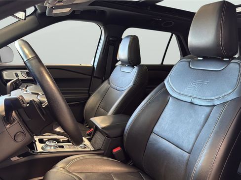 Used 2022 Ford Explorer ST w/ Equipment Group 401A image 10