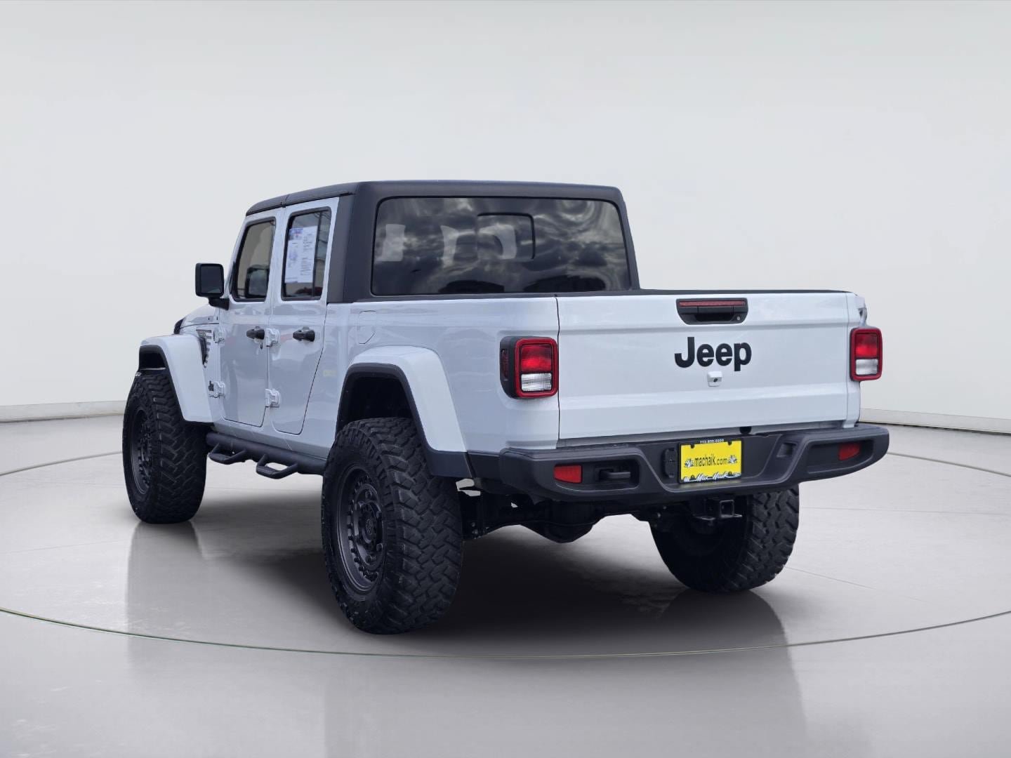Used 2022 Jeep Gladiator Sport AWD/4WD image 6