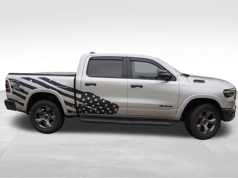 Used 2024 RAM 1500 Big Horn AWD/4WD image 2