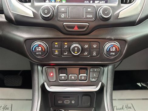 Used 2021 GMC Terrain SLT AWD/4WD image 19