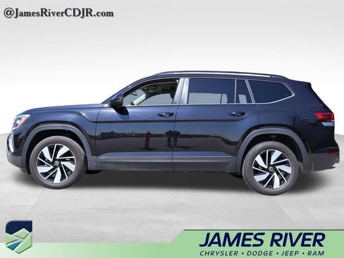 Used 2026 Volkswagen Atlas SE AWD/4WD image 2