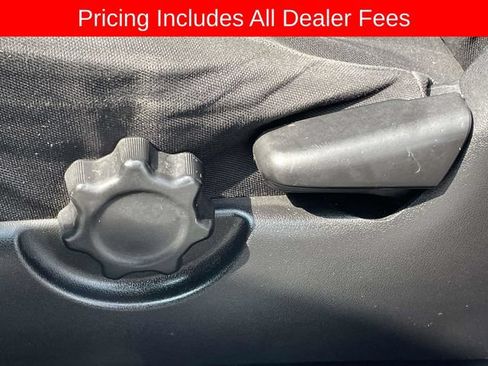 Used 2016 Toyota Tacoma SR5 w/ Towing Package RWD image 17
