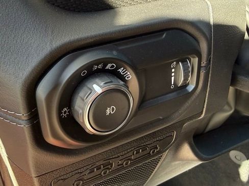 New 2025 Jeep Wrangler Unlimited Rubicon w/ Steel Bumper Group image 14