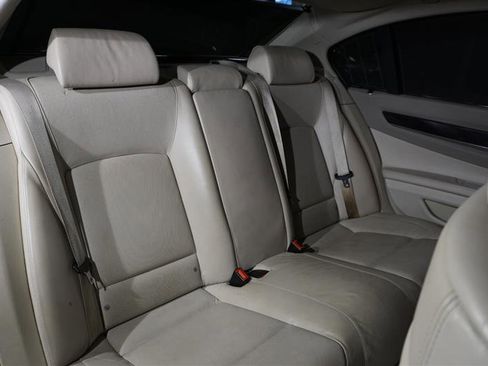 Used 2012 BMW 750Li xDrive image 25