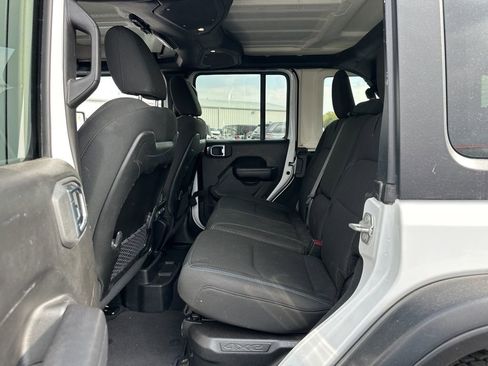 Used 2024 Jeep Wrangler Unlimited Rubicon 4xe image 26