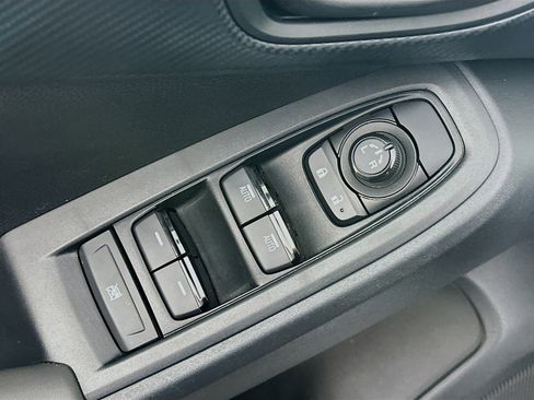 Used 2024 Subaru Crosstrek 2.0i Premium image 15