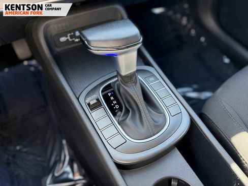 Used 2025 Hyundai Kona SEL AWD/4WD image 20