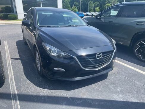 Used 2016 MAZDA MAZDA3 i Sport w/ Preferred Equipment Package FWD image 3