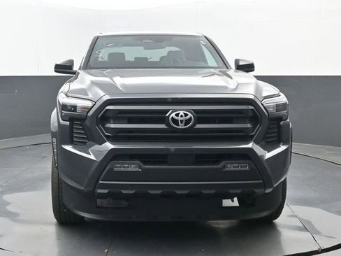 Used 2026 Toyota Tacoma SR5 RWD image 5