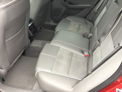 Used 2014 Chevrolet Impala LT w/ Premium Seating Package image 10