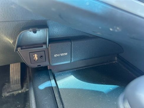 Used 2018 Toyota Camry SE FWD image 14