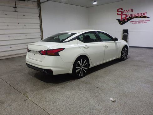 Used 2019 Nissan Altima 2.5 SR w/ SR Premium Package FWD image 4