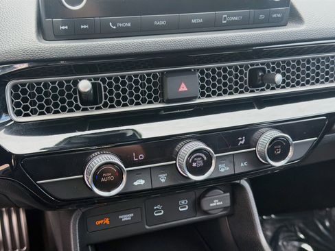 Certified 2025 Honda Civic Sport image 14
