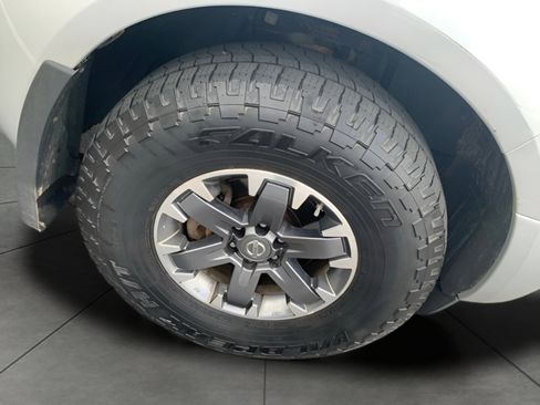 Used 2018 Nissan Frontier PRO-4X AWD/4WD image 16