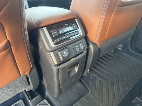 Certified 2025 Subaru Ascent Touring w/ Popular Package #1 image 19