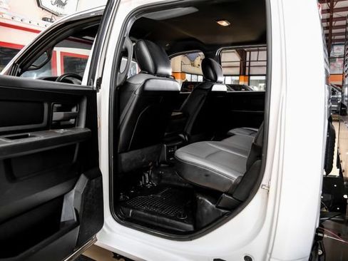 Used 2024 RAM 3500 Tradesman w/ Chrome Appearance Group AWD/4WD image 46