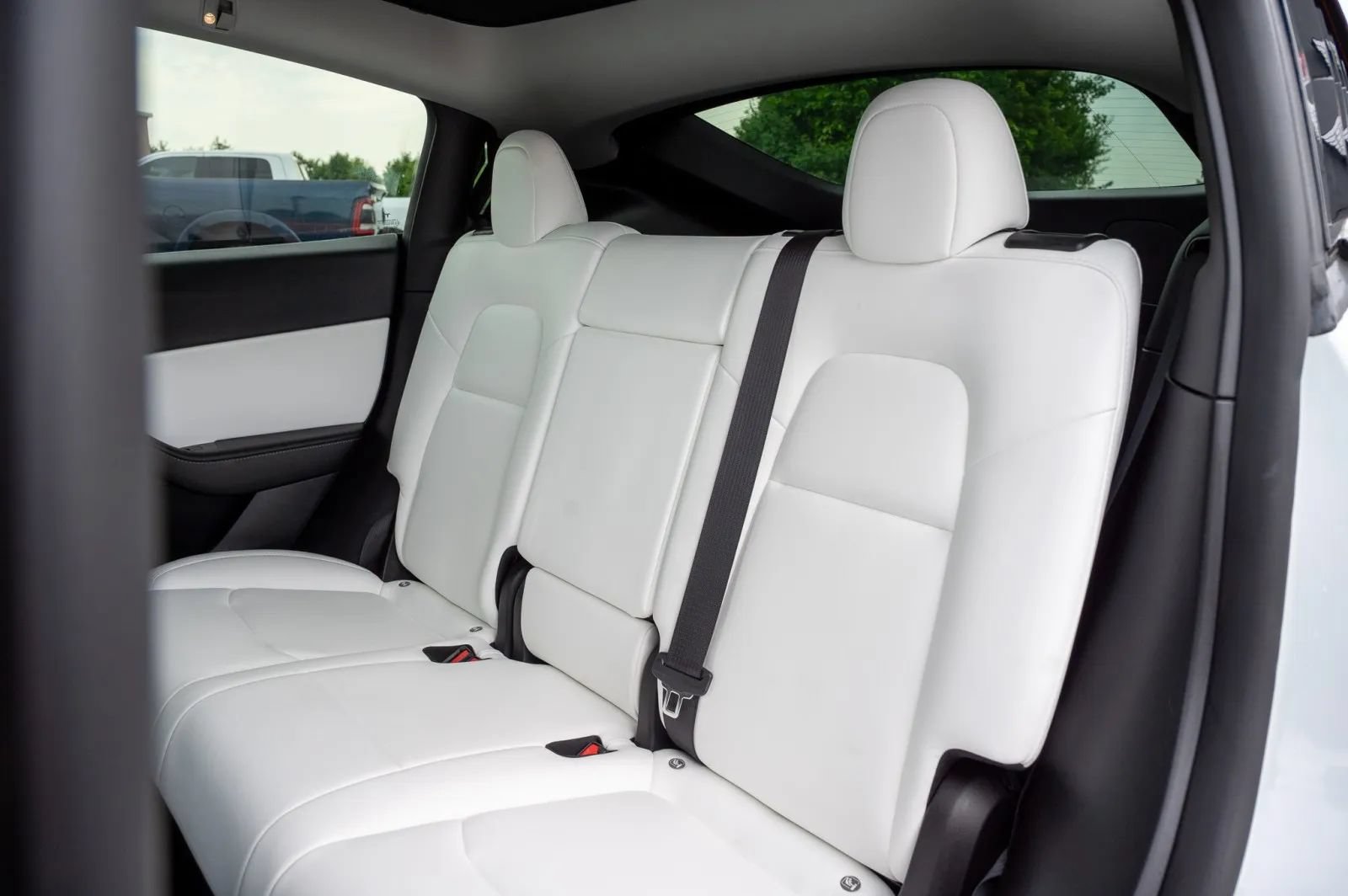 Used 2022 Tesla Model Y Performance AWD/4WD image 38