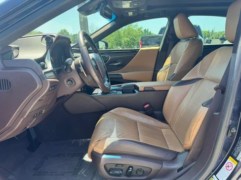 Used 2019 Lexus ES 350 w/ Accessory Package FWD image 16