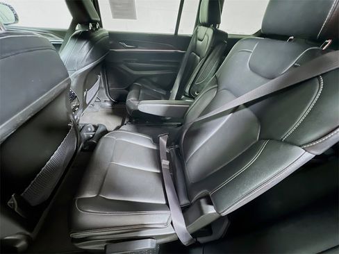 Used 2024 Jeep Grand Cherokee L Limited w/ Luxury Tech Group II image 22