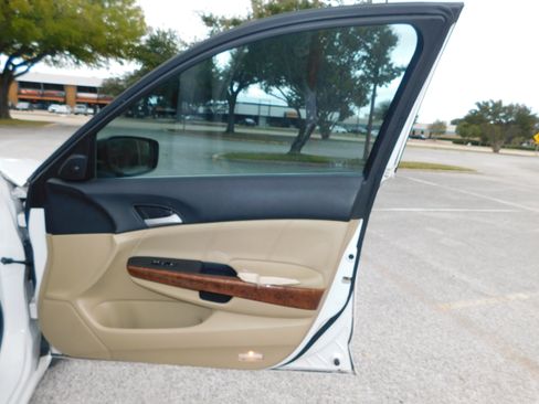 Used 2012 Honda Accord EX-L image 26