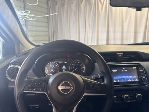 Used 2023 Nissan Versa SV image 20
