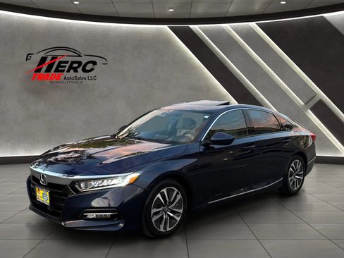 Used 2018 Honda Accord EX image 8