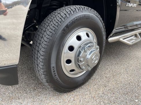 Used 2022 RAM 3500 Laramie image 10