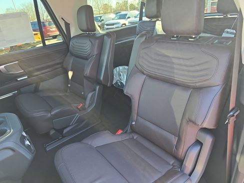 New 2026 Ford Expedition Max Platinum w/ Platinum Ultimate Package image 16