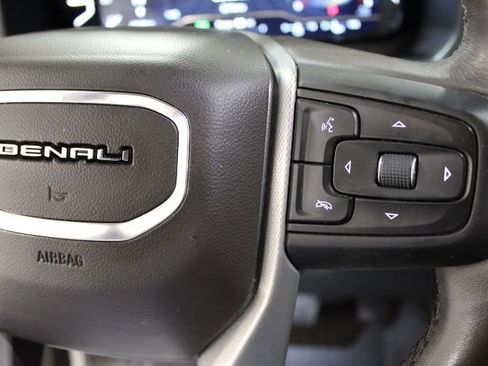 Used 2022 GMC Yukon XL Denali image 35