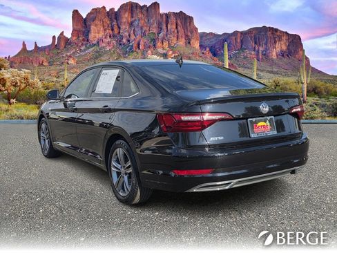 Used 2021 Volkswagen Jetta R-Line image 6