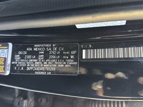 Used 2024 Kia Forte LXS FWD image 30