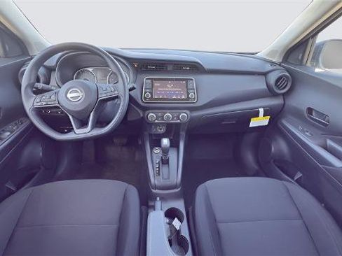 Certified 2025 Nissan Kicks Play S image 18