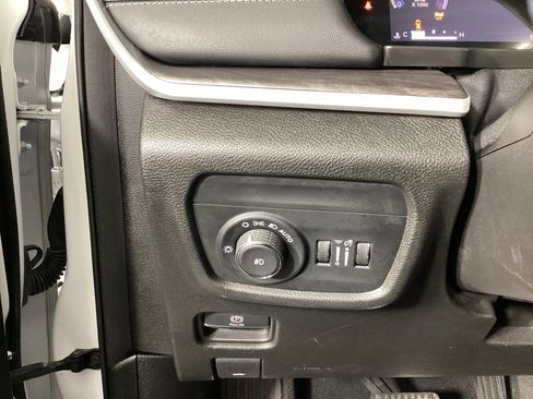 Used 2022 Jeep Grand Cherokee L Limited w/ Trailer Tow Group (B) image 24