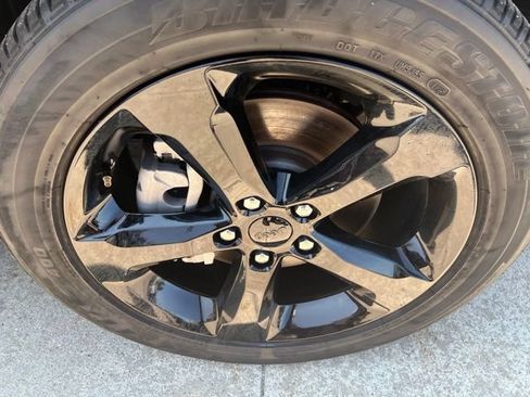 Certified 2025 Jeep Grand Cherokee L Altitude AWD/4WD image 8