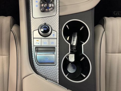 Used 2023 Genesis G70 2.0T w/ Sport Prestige Package RWD image 29