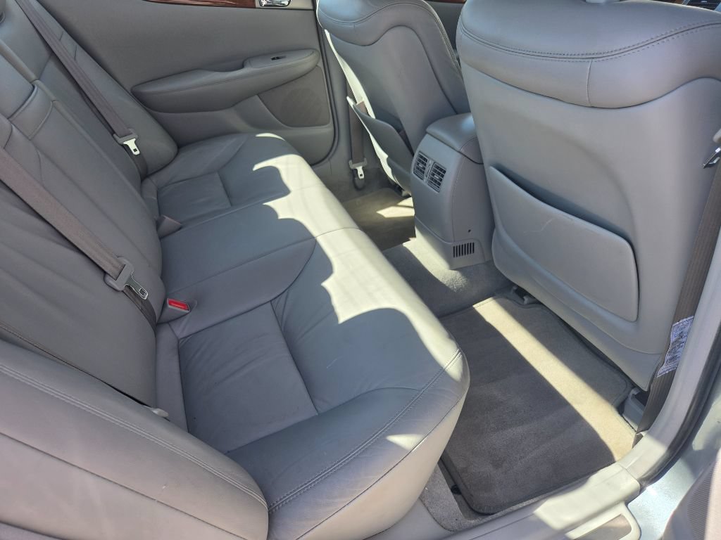 Used 2005 Lexus ES 330 FWD image 32