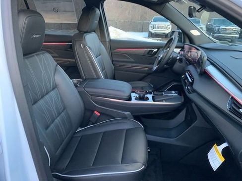 New 2026 Buick Enclave Avenir w/ Super Cruise Package FWD image 29