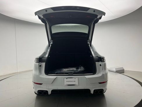 New 2026 Porsche Cayenne GTS image 20