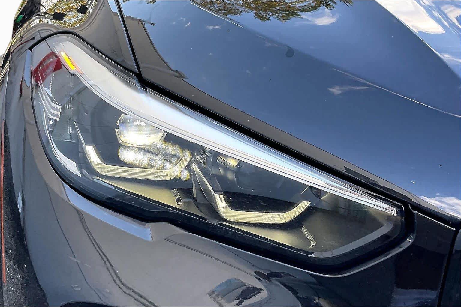 Used 2022 BMW X5 xDrive40i w/ M Sport Package AWD/4WD image 28