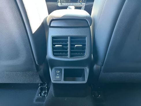 Used 2025 Kia Seltos S FWD image 16