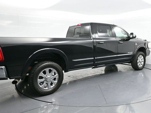 Used 2022 RAM 3500 Limited AWD/4WD image 7