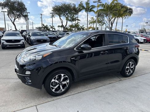 Used 2022 Kia Sportage LX image 11