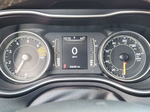 Used 2020 Jeep Cherokee Latitude Plus FWD image 14