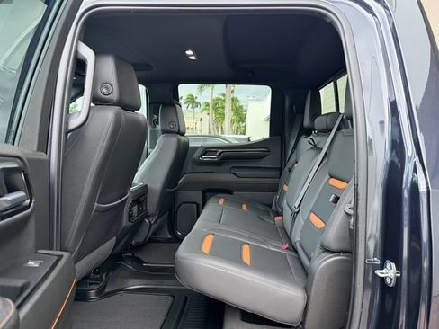 Used 2023 GMC Sierra 1500 AT4 w/ AT4 Premium Package AWD/4WD image 14