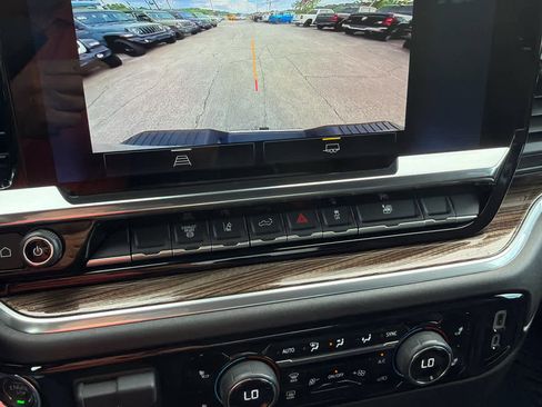 Used 2025 Chevrolet Silverado 2500 LT w/ Convenience Package AWD/4WD image 14