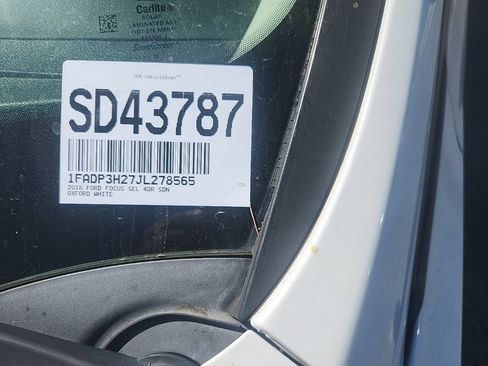 Used 2018 Ford Focus SEL FWD image 4