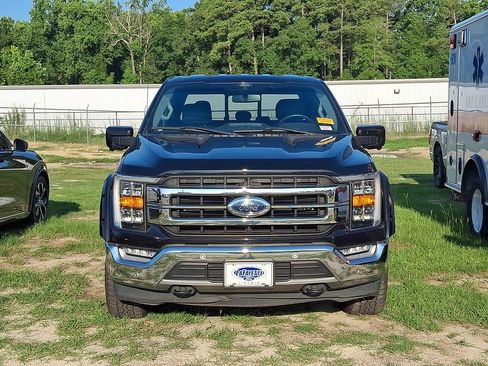 Used 2021 Ford F150 Lariat w/ Trailer Tow Package AWD/4WD image 2
